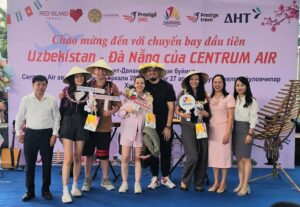 Buổi lễ đón tiếp tại sân bay